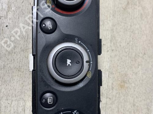 climate-control-renault-megane-iii-hatchback-bz01_-b3_-2008-29159866 main image