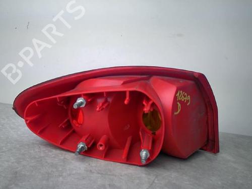 Used Right taillight ALFA ROMEO 147 (937_) 1.6 16V T.SPARK ECO (937.AXA1A, 937.BXA1A) (105 hp) 25618851