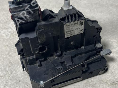Used Rear right lock FIAT GRANDE PUNTO (199_) 1.3 D Multijet (199.AXD11, 199.AXD1A, 199.AXD1B,... (90 hp) 31133609