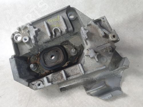 engine-mount-renault-clio-iii-br01-cr01-2005-2006-2007-2008-2009-2010-2011-2012-2013-2014-29283171 main image