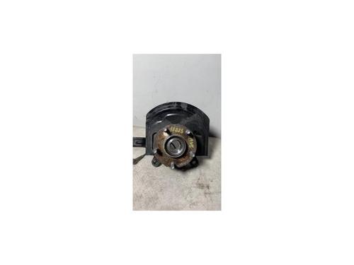 Fusee links voor RENAULT KOLEOS I (HY_) 2.0 dCi (HY0K) (150 hp) 30807933