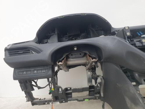 Dashboard PEUGEOT 208 I (CA_, CC_) 1.4 HDi | BP27516361C46