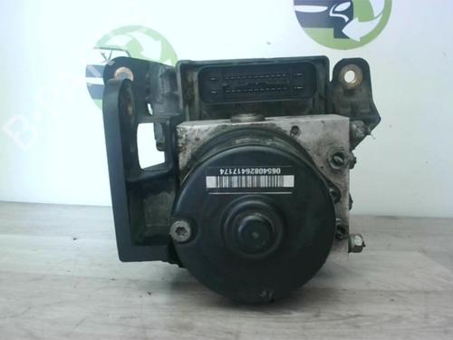 Used ABS pump OPEL ASTRA H GTC (A04) 1.9 CDTI (L08) (101 hp) 25618430
