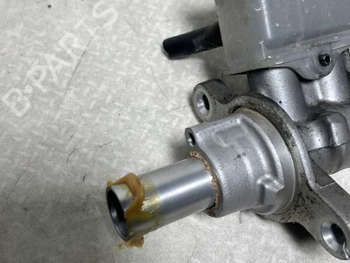 Brake master cylinder RENAULT KOLEOS I (HY_) 2.0 dCi (HY0K) | BP30808085M77