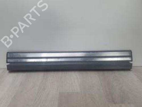 Used Door moulding trim MERCEDES-BENZ 124 Saloon (W124) 300 D (124.130) (113 hp) 27634292