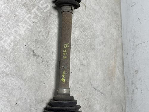 Used Left front driveshaft Left front driveshaft FIAT PUNTO (176_) 60 1.2 (176AP, 176AR, 176AQ, 176BB) (60 hp) 31252064 31252064