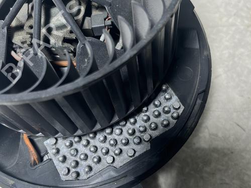 Heater blower motor VW SCIROCCO III (137, 138) 2.0 TDI | BP32211629M62