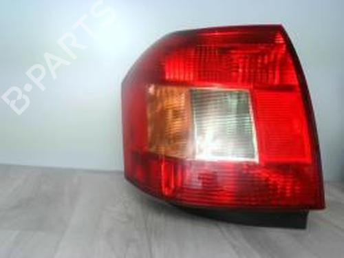 Used Right tailgate light TOYOTA COROLLA (_E12_) 2.0 D-4D (CDE120R, CDE120L_) (110 hp) 24024081