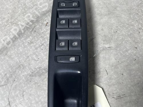 left-front-window-switch-renault-megane-iii-hatchback-bz01_-b3_-2008-31084994 main image
