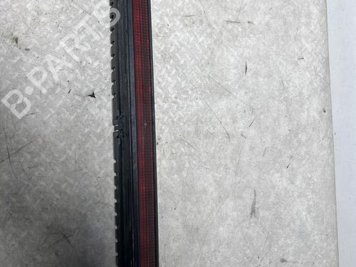 Used Third brake light VW GOLF IV (1J1) 1.4 16V (75 hp) 32502974
