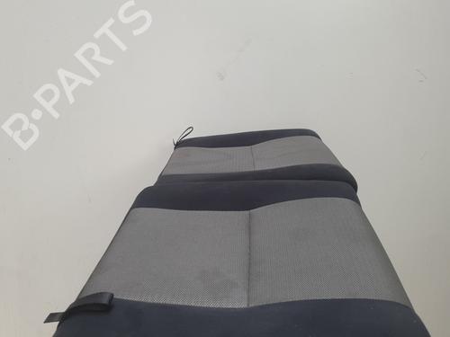 Siège arrière SUZUKI GRAND VITARA I (FT, HT) 2.0 HDI 110 16V 4x4 (SQ420D, TD83V, JA420WD) (109 hp) 31086996