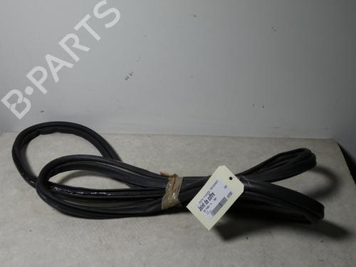 Used Rubber door seal PEUGEOT 208 I (CA_, CC_) 1.4 HDi (68 hp) 32423095