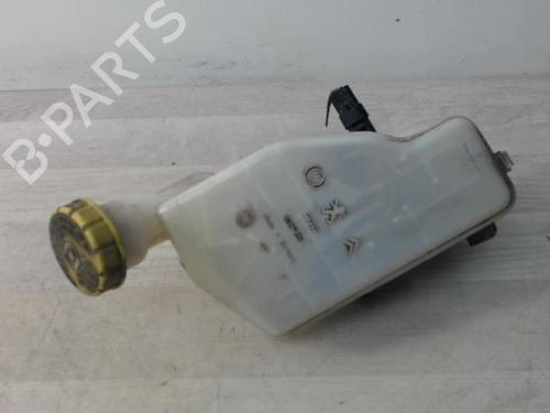 master-brake-peugeot-207-wa_-wc_-16-hdi-4601r6-2006-2007-2008-2009-2010-2011-2012-2013-2014-2015-22335069 main image