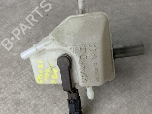 Used Brake master cylinder Brake master cylinder PEUGEOT 308 SW II (LC_, LJ_, LR_, LX_, L4_) 1.5 BlueHDi 130 (131 hp) 24028208 24028208