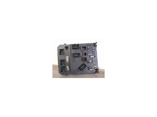 Used Fuse box PEUGEOT 407 (6D_) 2.0 HDi 135 (6DRHRH, 6DRHRE, 6DRHRG, 6DRHRJ) (136 hp) 27281951