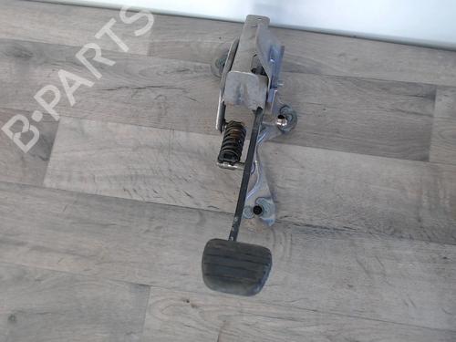 Clutch pedal RENAULT CLIO IV (BH_) 1.5 dCi 90 | BP26327063I13