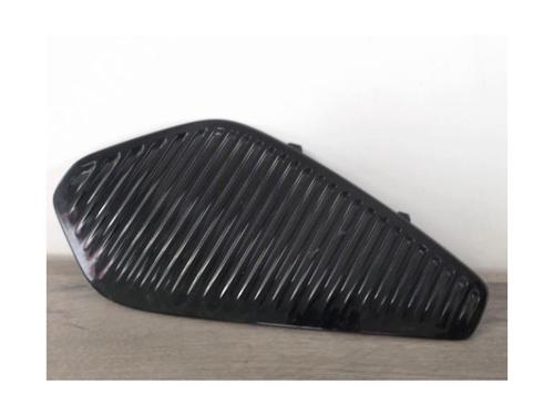 Grille PEUGEOT 3008 II SUV (MC_, MR_, MJ_, M4_) 1.2 THP/ PureTech 130 (MRHNSM, MRHNSU, MRHNSJ, MRHNYW,... | BP27154117C40 