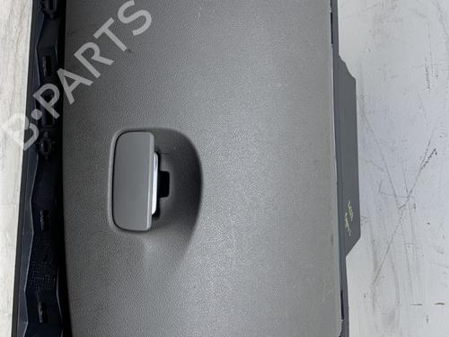 Used Glove box RENAULT MEGANE III Hatchback (BZ0/1_, B3_) 1.5 dCi (86 hp) 28515890