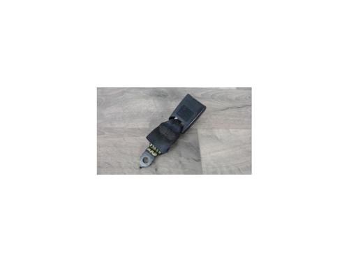 Used Seat buckle VW TOURAN (1T1, 1T2) 2.0 TDI (136 hp) 26235043