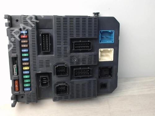 Used Fuse box PEUGEOT 308 I (4A_, 4C_) 1.6 HDi (90 hp) 31087011