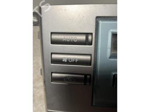 Climate control TOYOTA COROLLA Verso (ZER_, ZZE12_, R1_) 2.2 D-4D (AUR10_, AUR10R) | BP30808149I5