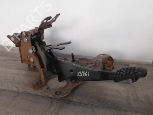 clutch-pedal-ford-fiesta-vi-cb1-ccn-2008-27305426 main image