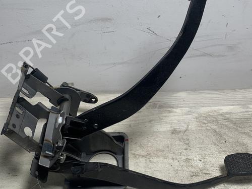 Used Pedal SUZUKI GRAND VITARA I (FT, HT) 2.0 HDI 110 16V 4x4 (SQ420D, TD83V, JA420WD) (109 hp) 27291443