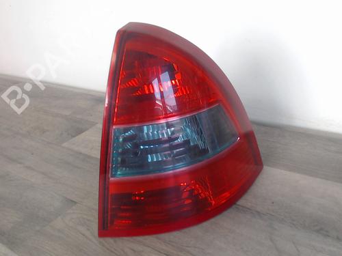 Right taillight CITROËN C5 II (RC_) 1.6 HDi (RC8HZB) | BP26646556C35