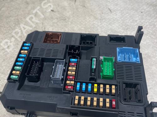 fuse-box-citroen-c4-cactus-2014-36139392 main image