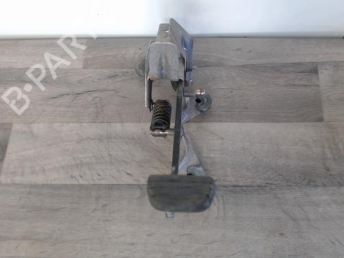 clutch-pedal-renault-clio-iv-bh_-2012-2013-2014-2015-2016-2017-2018-2019-2020-2021-26327063 main image