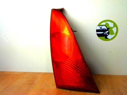 Used Left taillight FORD FOCUS I (DAW, DBW) 1.6 16V (100 hp) 21182617