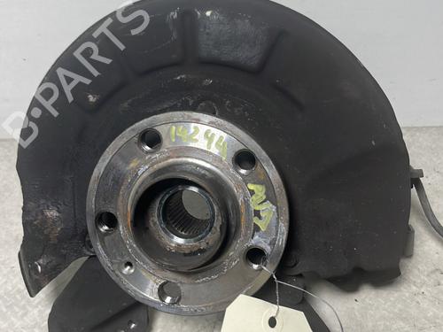 Used Right front steering knuckle VW POLO IV (9N_, 9A_) 1.2 (60 hp) 31942431