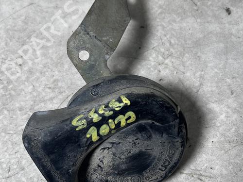 horn-renault-clio-ii-bb_-cb_-1998-1999-2000-2001-2002-2003-2004-2005-2006-2007-2008-2009-2010-2011-2012-2013-2014-2015-2016-31761268 main image