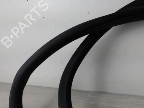 Rubber door seal OPEL ASTRA J (P10) 2.0 CDTI (68) | BP21183025C142 