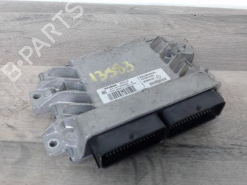 Used Control unit DACIA SANDERO 1.6 (BS0D, BS0B, BS0F, BS0H) (87 hp) 27330088