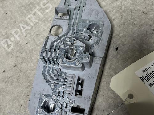 Nummerpladelys RENAULT MODUS / GRAND MODUS (F/JP0_) 1.5 dCi (FP0E, JP0E) (65 hp) 32628328