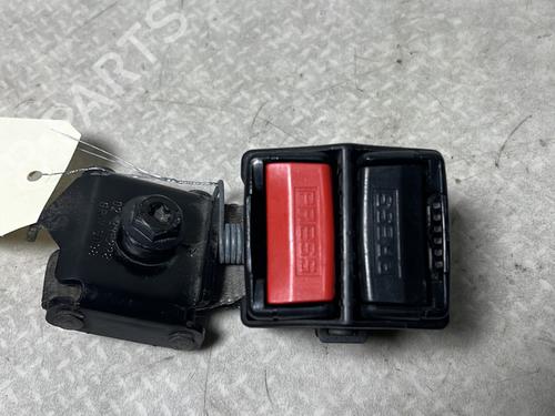 Used Seat buckle RENAULT CLIO II (BB_, CB_) 1.2 (BB0A, BB0F, BB10, BB1K, BB28, BB2D, BB2H, CB0A,... (58 hp) 31084746
