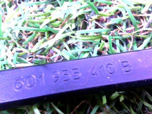 Front windshield wiper arm VW POLO (9N_, 9A_) 1.4 TDI | BP21182701C143 