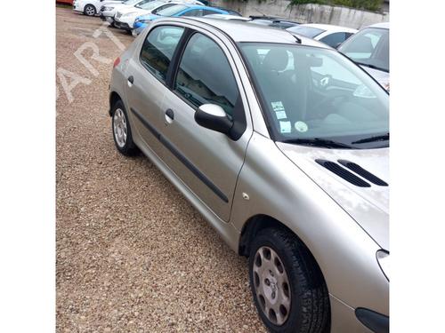 Used Water radiator PEUGEOT 206 Hatchback (2A/C) 1.4 i (75 hp) 30807881