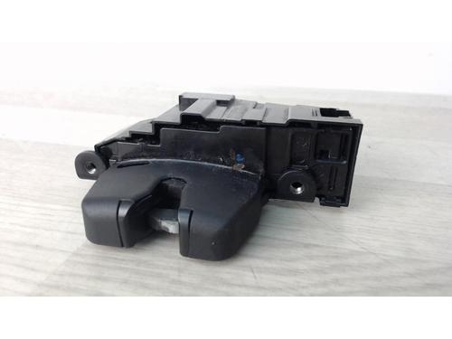 Used Tailgate lock PEUGEOT 308 I (4A_, 4C_) 1.6 HDi (92 hp) 24026356