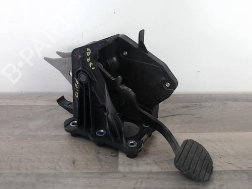 break-pedal-renault-laguna-coupe-dt01-2008-2009-2010-2011-2012-2013-2014-2015-26199576 main image
