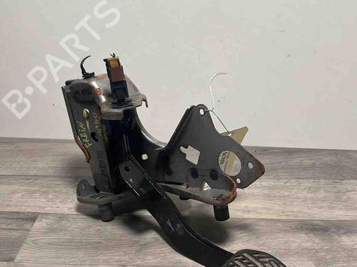 Pedal travão Pedal travão NISSAN JUKE (F15) 1.5 dCi (110 hp) 36405899 36405899