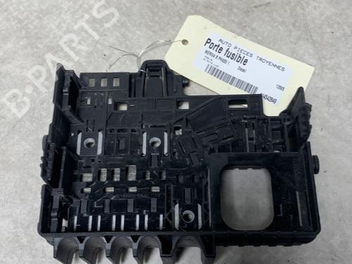 Used Fuse box Fuse box OPEL MERIVA B MPV (S10) 1.7 CDTI (75) (131 hp) 30807492 30807492