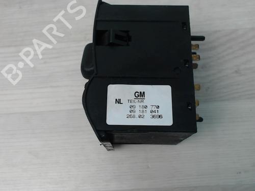 Used Headlight switch OPEL ASTRA G Hatchback (T98) 1.7 DTI 16V (F08, F48) (75 hp) 24025819
