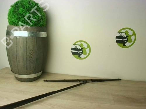 Used Front windshield wiper arm RENAULT LAGUNA II (BG0/1_) 1.8 16V (BG0B, BG0C, BG0J, BG0M, BG0V) (121 hp) 30705524