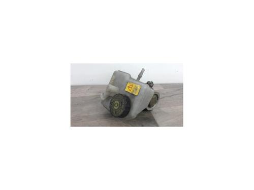Used Brake master cylinder RENAULT LAGUNA II (BG0/1_) 2.2 dCi (BG0F) (150 hp) 26180662