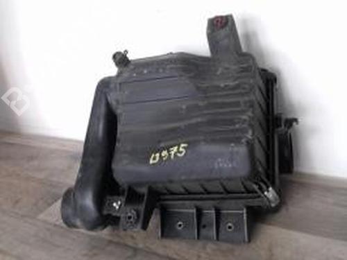 Used Air filter box SUZUKI GRAND VITARA I (FT, HT) 2.0 HDI 110 16V 4x4 (SQ420D, TD83V) (109 hp) 27346348