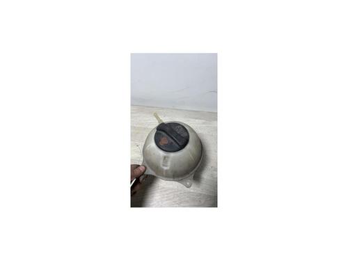Used Expansion tank VW GOLF III (1H1) 1.4 (60 hp) 29167677