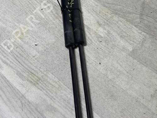 Used Tailgate lift support RENAULT MEGANE II Estate (KM0/1_) 2.0 (135 hp) 29639095