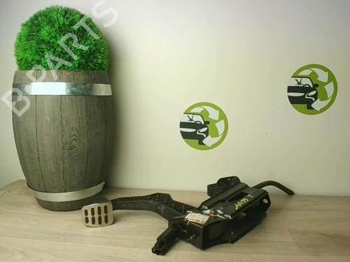 Clutch pedal AUDI TT (8N3) 1.8 T | BP25618178I13